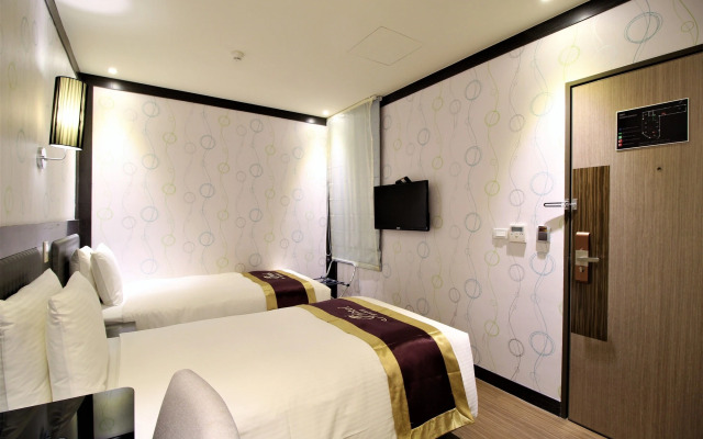 J Hotel