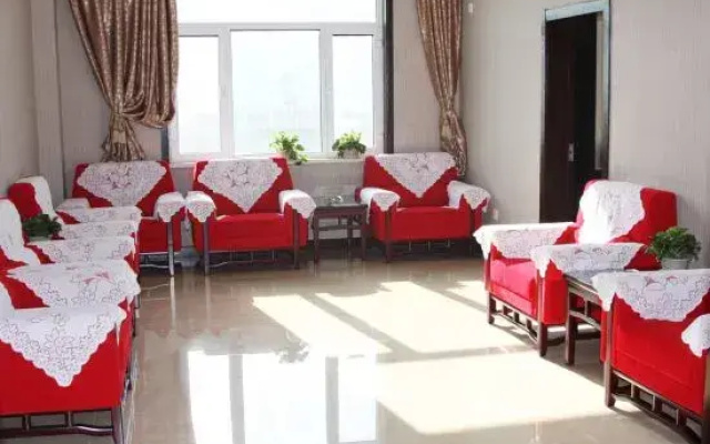 Lanyi Holiday Hotel