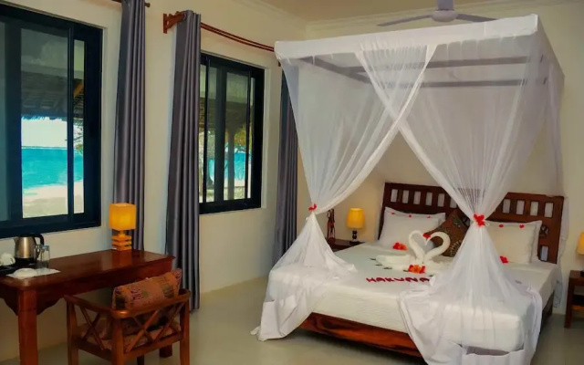 MANOLO Beach Resort
