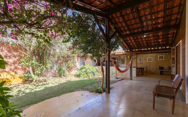 Charming House w/ BBQ in Vila Planalto Act029