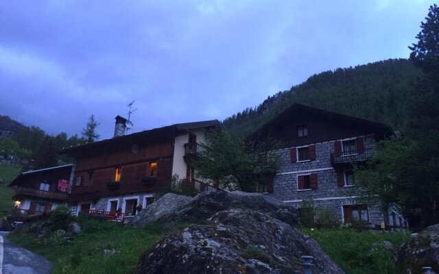 Rifugio L' Aroula