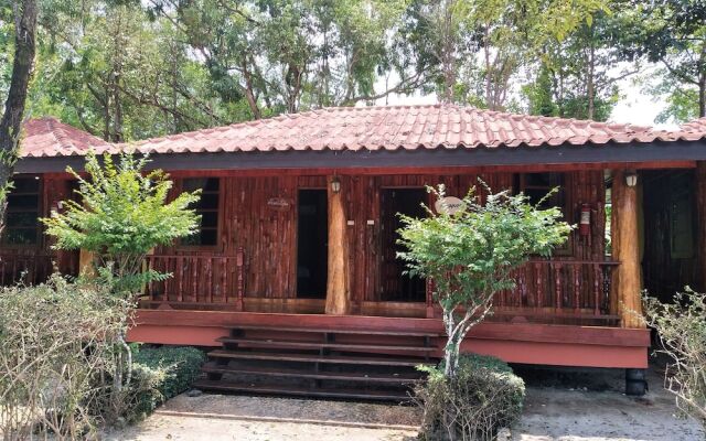 Taweesuckkittiya Resort