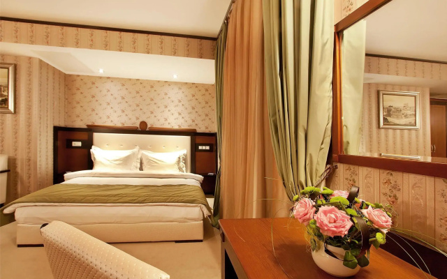 Best Western Plus Bristol Hotel