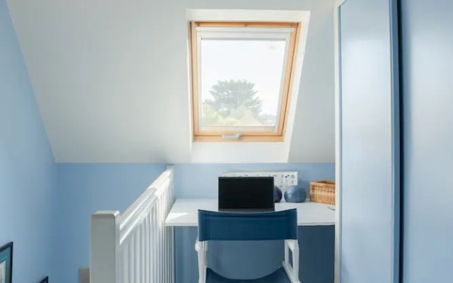 Family Home 2 Steps From the Beach