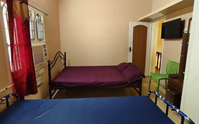 Square & Dormitory Stays