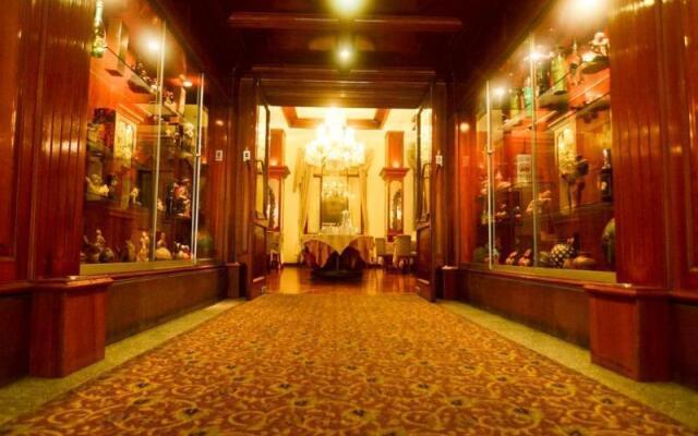 Hotel Maury