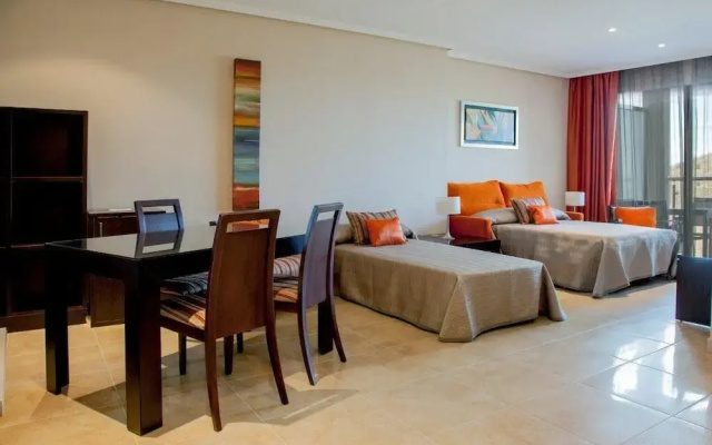 Hotel Y Apartamentos Quinto Cecilio