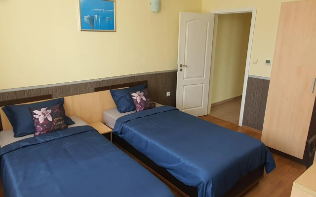 Favorit Aparthotel
