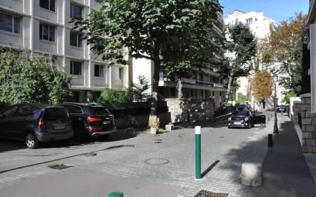 Splendid Apartment Near Trocadero