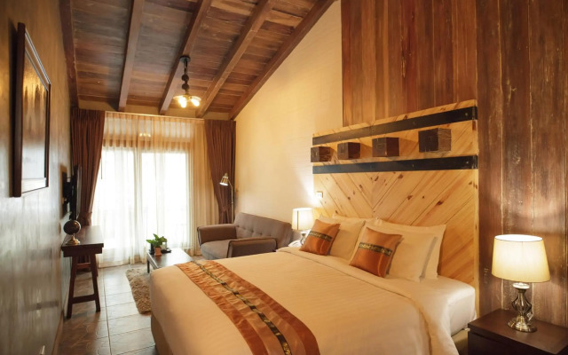 Sanae' Townhouse Chiang Mai