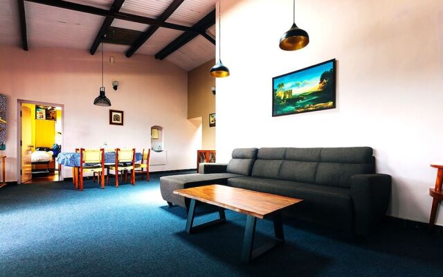 The British Villa by Xacro Xperiences