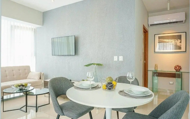 UPSCALE 1BR near BLUE MALL Rooftop YellowKey