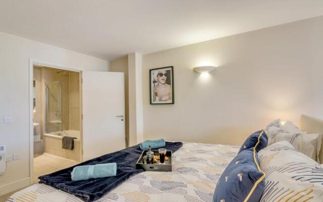 King St 1 bed apartment
