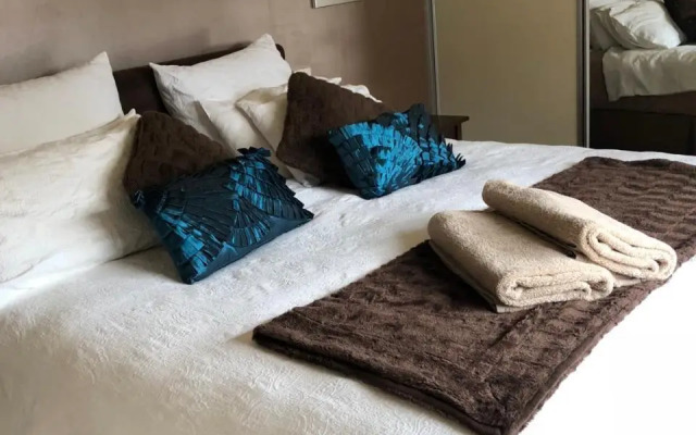 About Time Retreats- Studio Seven