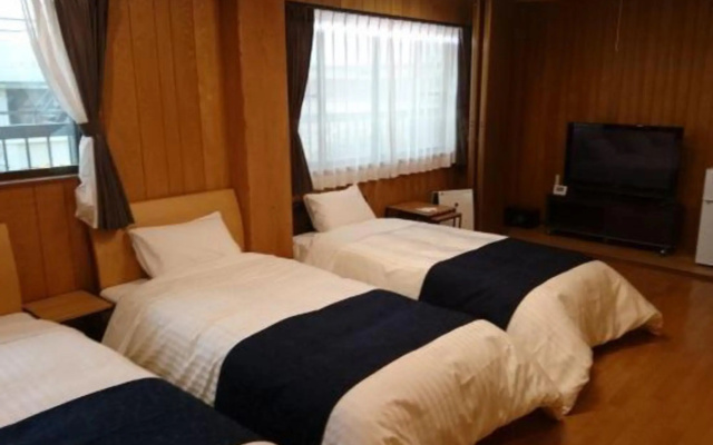 Guesthouse Nagashima – Guest Rooms – Kuwana