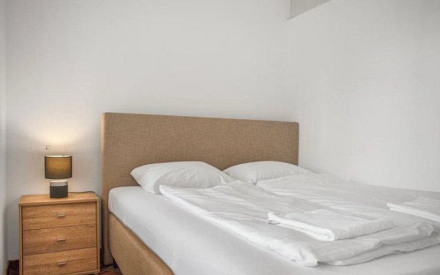 Perfect 7BR Stay Near Hauptbahnhof