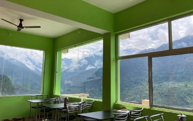 Amardeep Homestay by StayApart