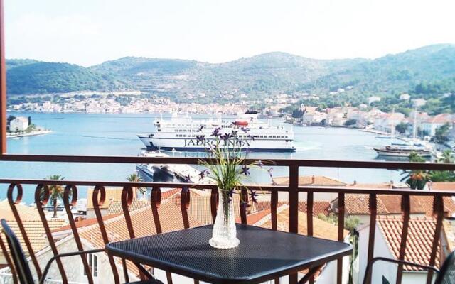 Apartments & Rooms Vitt