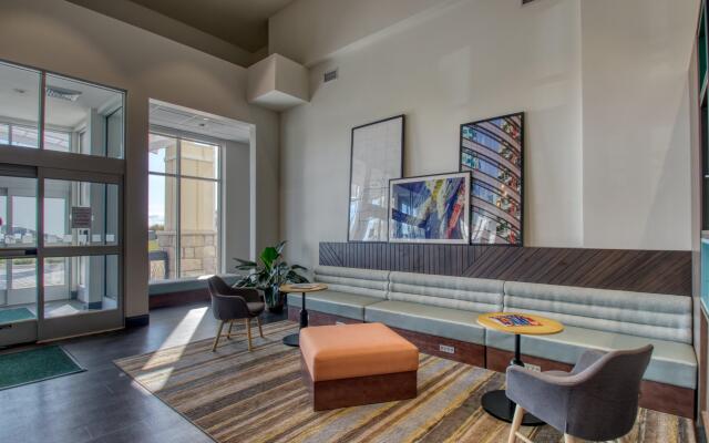Holiday Inn - Appleton, an IHG Hotel