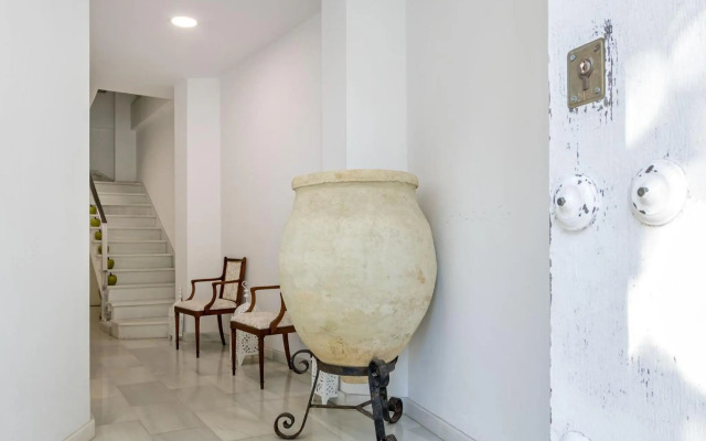 Betis Deluxe Riverside by Valcambre