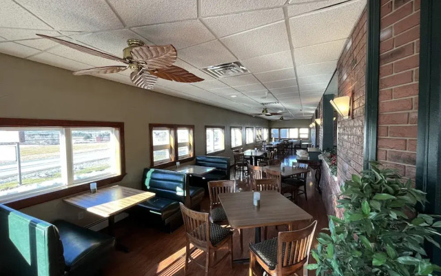 Presque Isle Inn & Convention Center