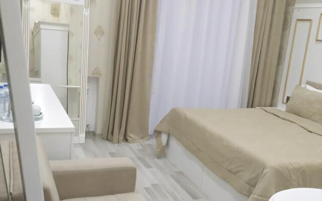 White Boutique Baku Hotel