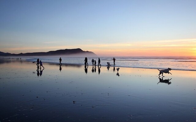 Tarry by the Sea