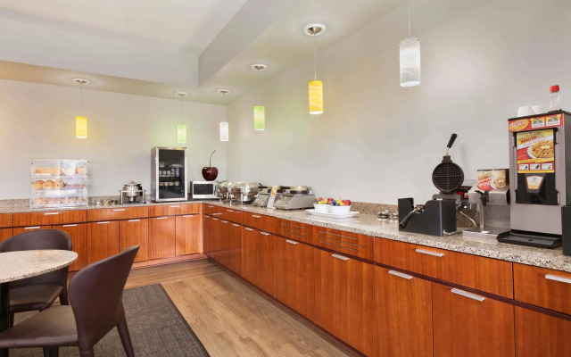 Best Western Plus Peppertree Inn At Omak