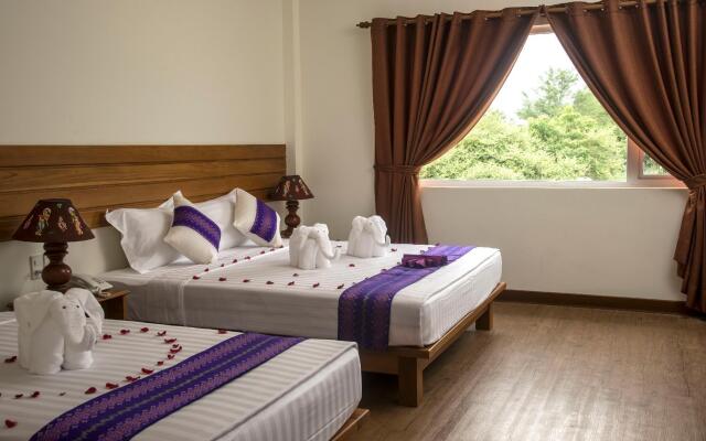 Royal Aykare Lodge