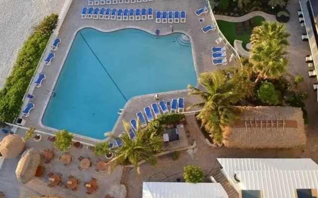 Ocean Manor Beach Hotel