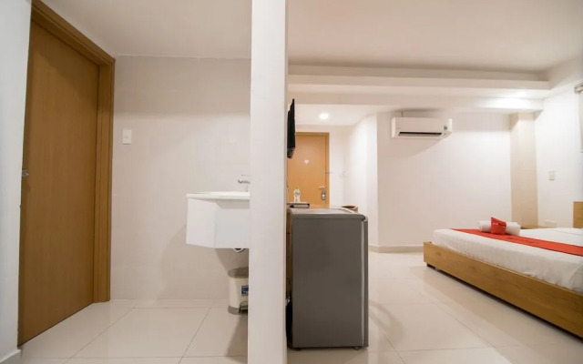 RedDoorz Plus near SECC D7