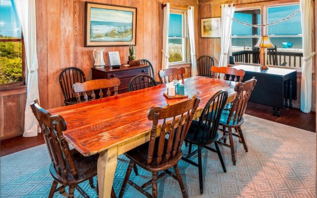 Hillcrest - 4 Br Home