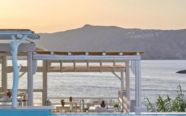 Mykonos Lolita, A Grecotel Resort to Live