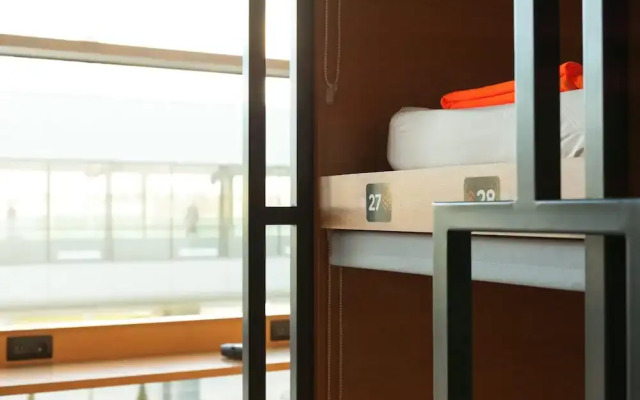 Capsule Hotel GettSleep Sheremetyevo