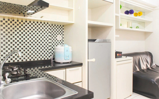 Comfort 2Br At Springlake Sumarecon Apartment