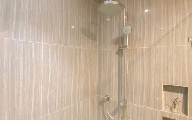 Fully Furnished 2Br At Apartment Capitol Suites