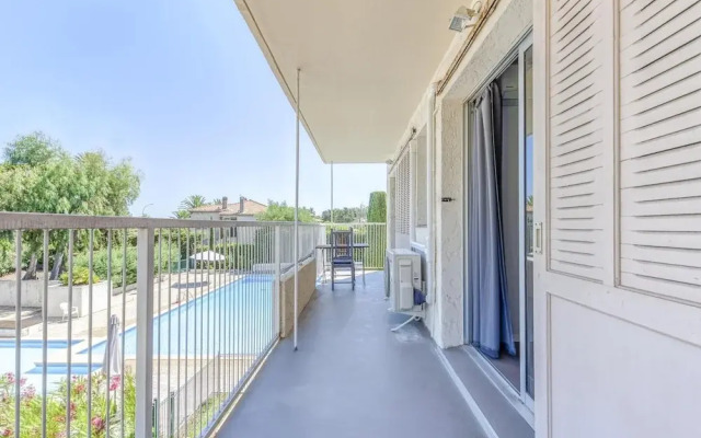 Delightful Apartment in Saint Tropez With Swimming Pool