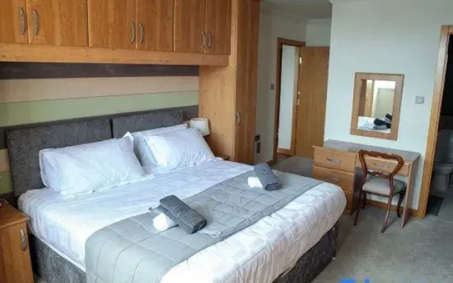 % LongStays | Roof Top Penthouse | Free Parking %