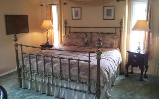 Hemingway's By the Sea B&B