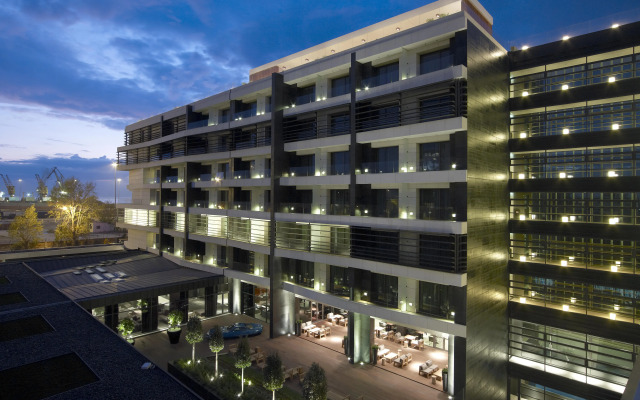 The Met Hotel, a member of Design Hotels