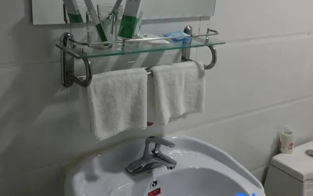 Urumqi Xin Sunny Express Hotel – Bathroom – Urumqi