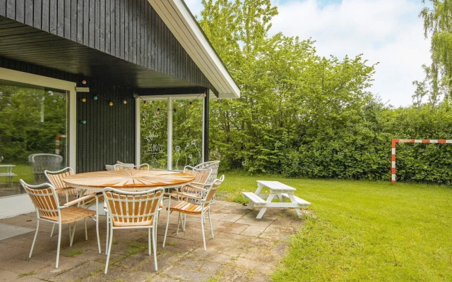 6 Person Holiday Home in Juelsminde