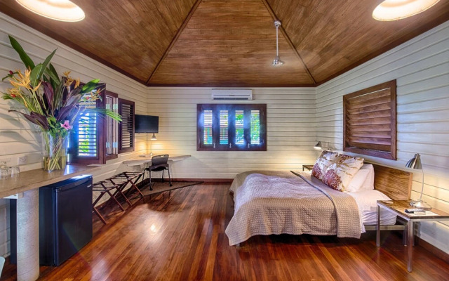 Pagua Bay House Oceanfront Cabanas