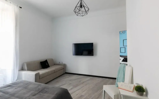 A World Aparts - The Artist's Suite