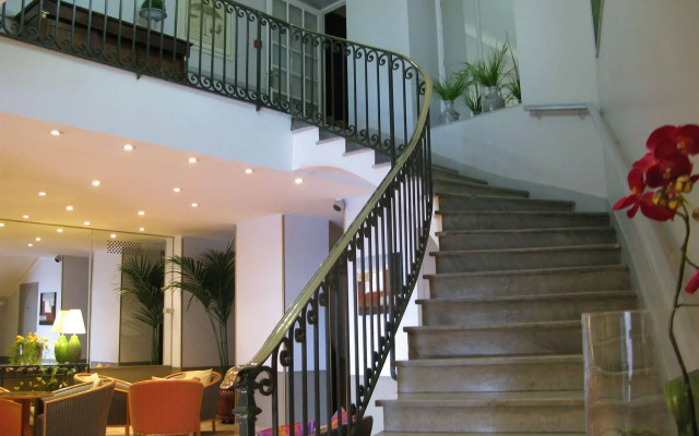 Hotel Ambassador