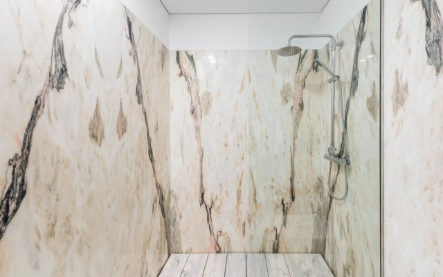 Guestready - A Moment in Time 1