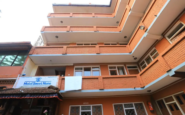 OYO 299 Hotel Sweet Home