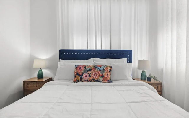 Otium Rentals Historic and Vibrant Apartment