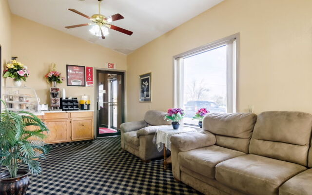 Econo Lodge Junction City I-70 Near Fort Riley