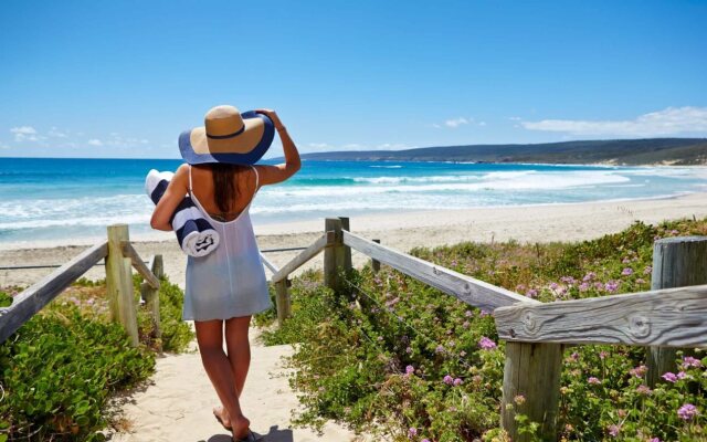 Smiths Beach Resort